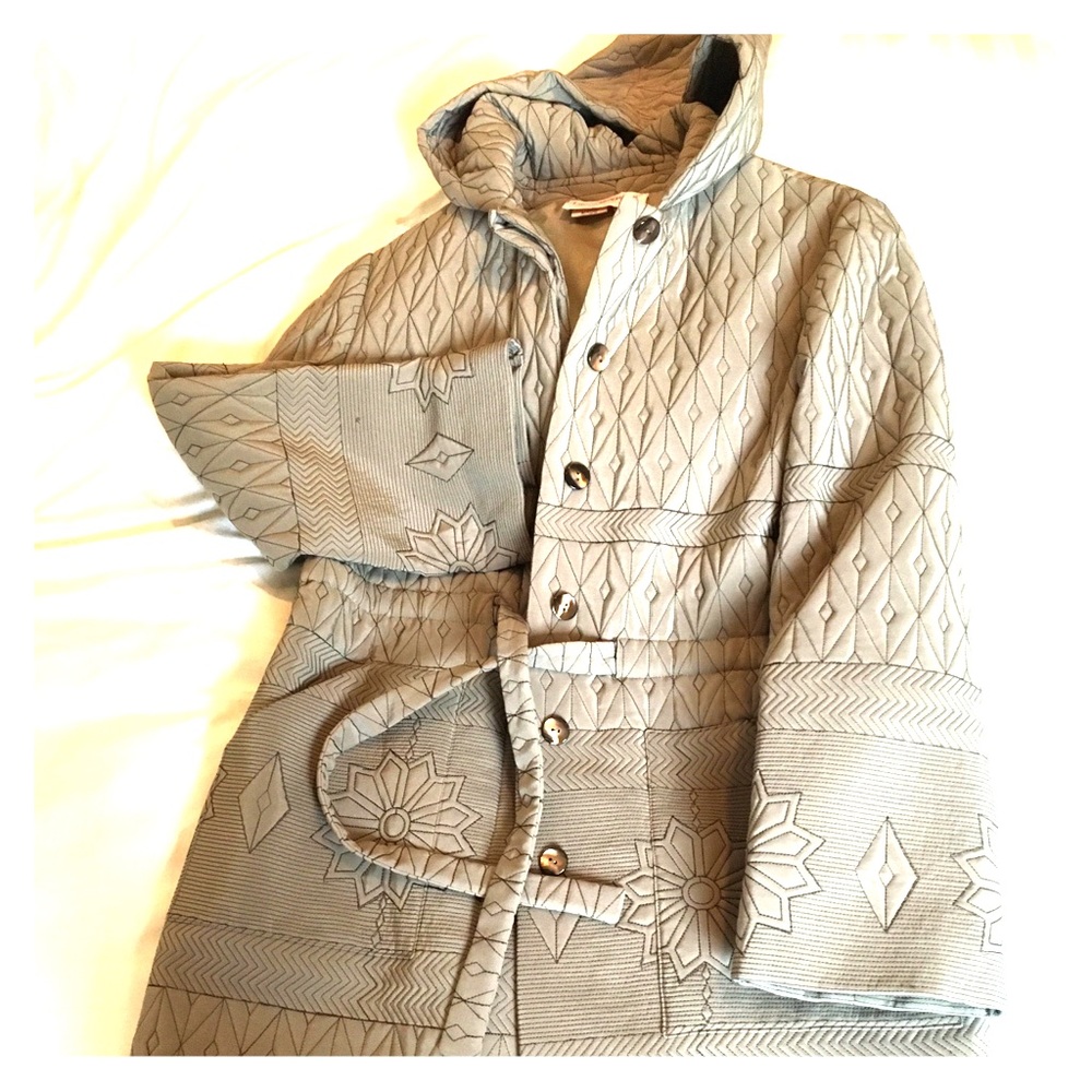 Laura Biagiotti coat beige size 10 (Italian s 44)